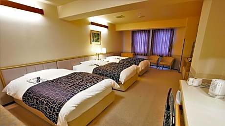 Triple Room Nonsmoking