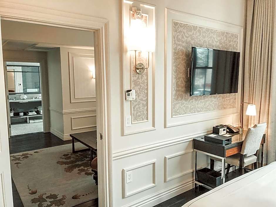 Photo 1 of 4 of Premier Suite