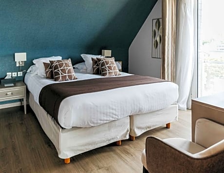 Junior Suite with Panoramic Sea View