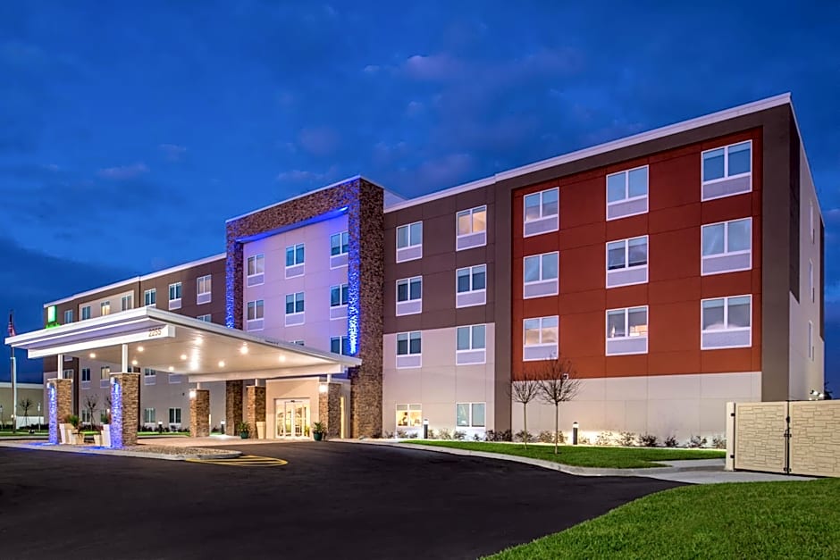 Holiday Inn Express & Suites West Melbourne By IHG