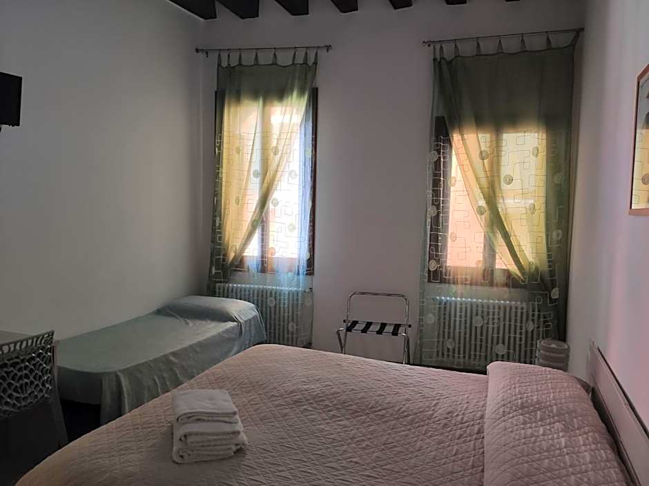 Sweet Venice - checkin at "Alloggi SS Giovanni e Paolo"