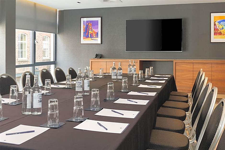 DoubleTree by Hilton Belfast City Ten Square