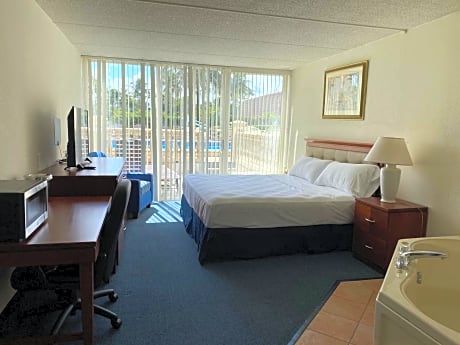 Deluxe King Bed