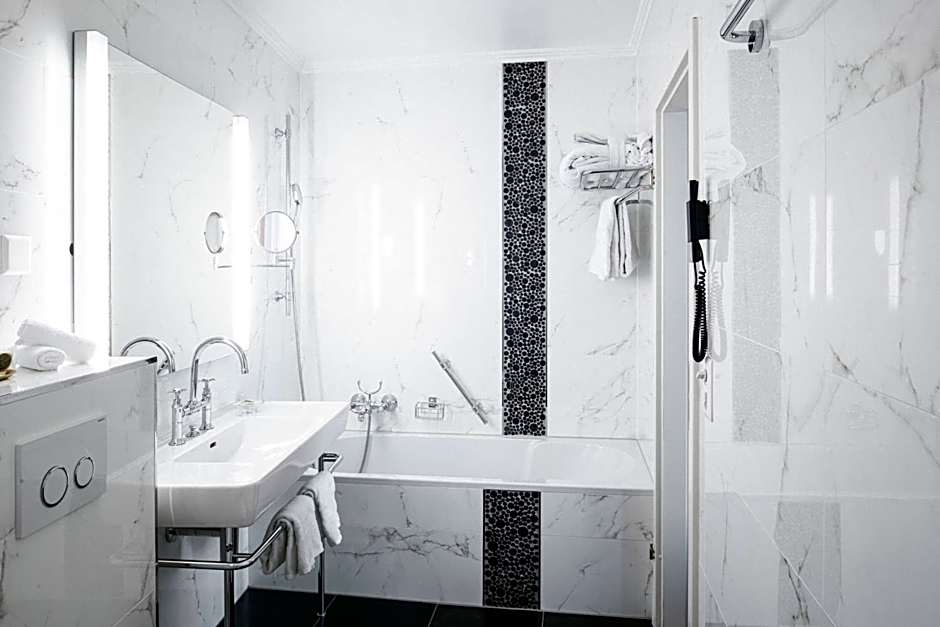 GRAND HOTEL SUISSE MAJESTIC, AUTOGRAPH COLLECTION