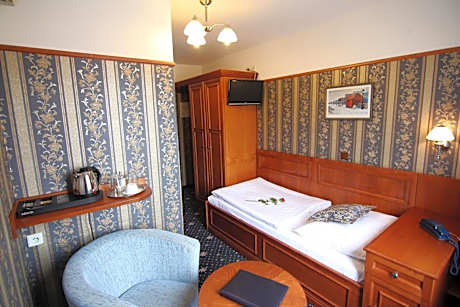 Single Room with Private Bathroom