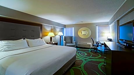 1 King Bed Standard