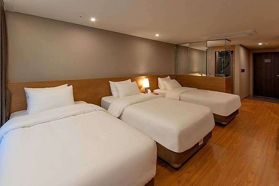 Petro Hotel
