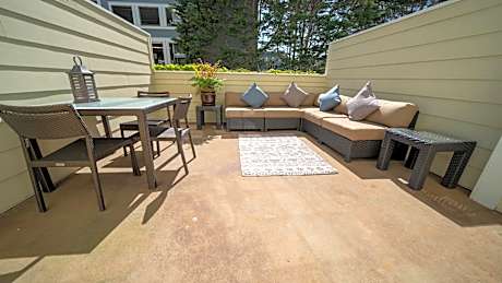 Patio Twin room