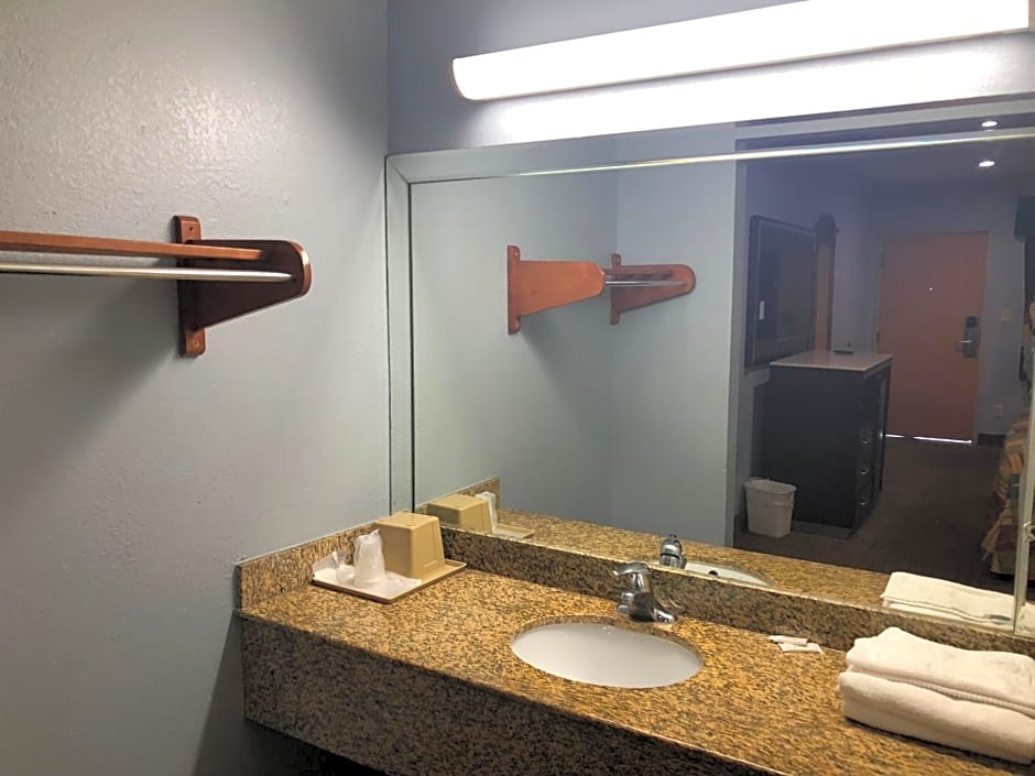 La Mirage Inn LAX Airport