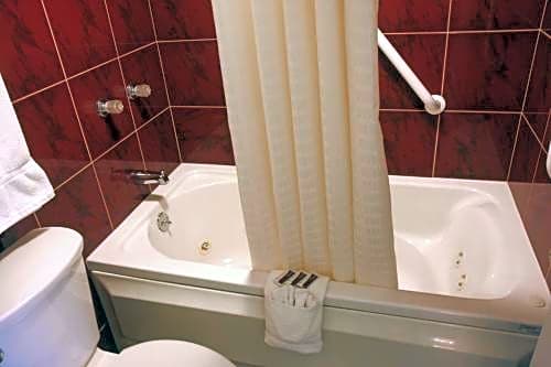 Gateway Inn And Suites