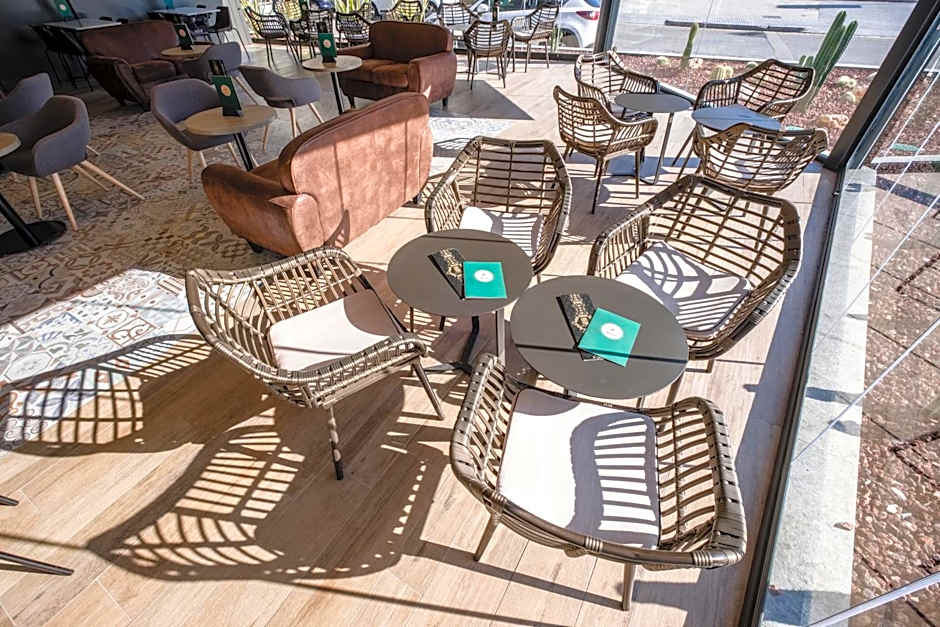 Aparthotel California