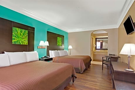 2 King Beds, Non-Smoking