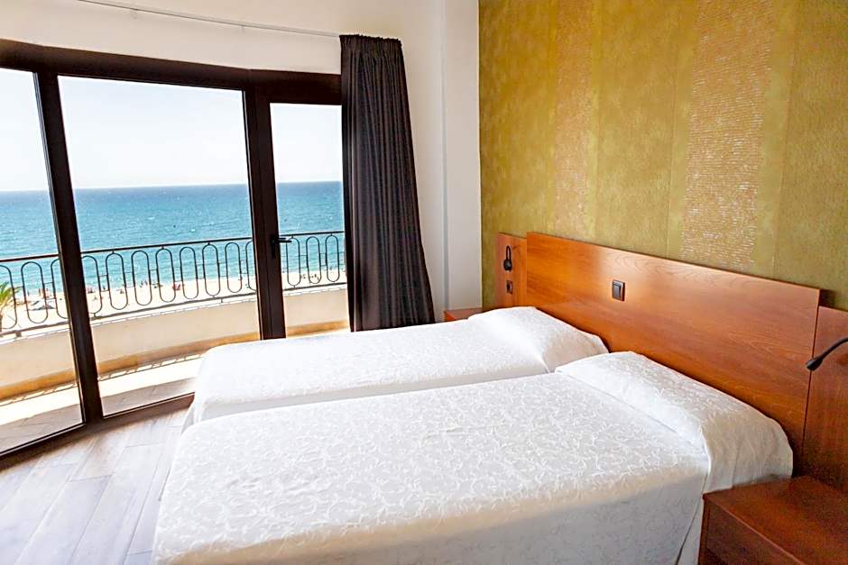 Photo 1 of 50 of Hotel Haromar