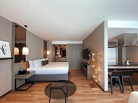 Premium King Room
