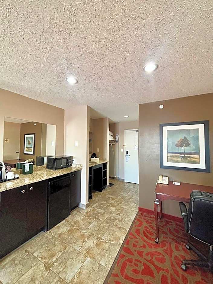 Ramada by Wyndham Sherwood Park