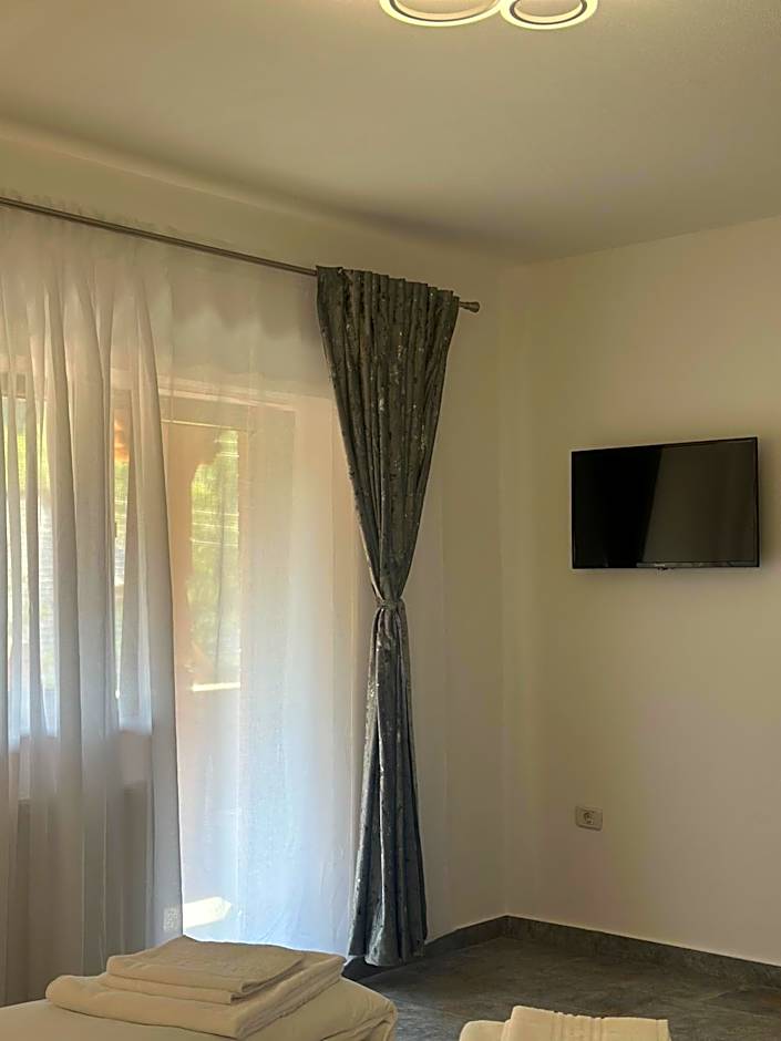 Pensiunea Casa Suciu