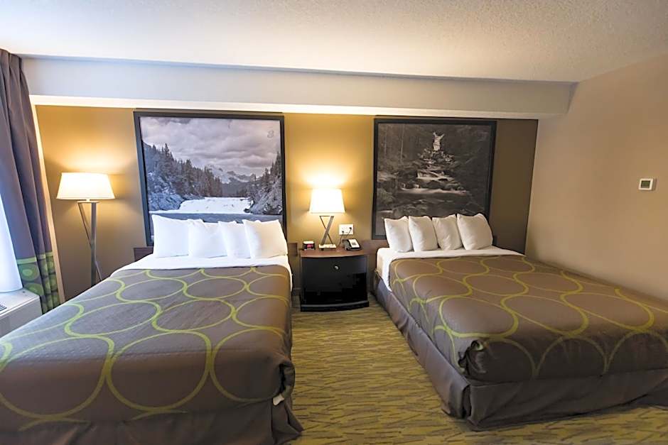 Super 8 Canmore