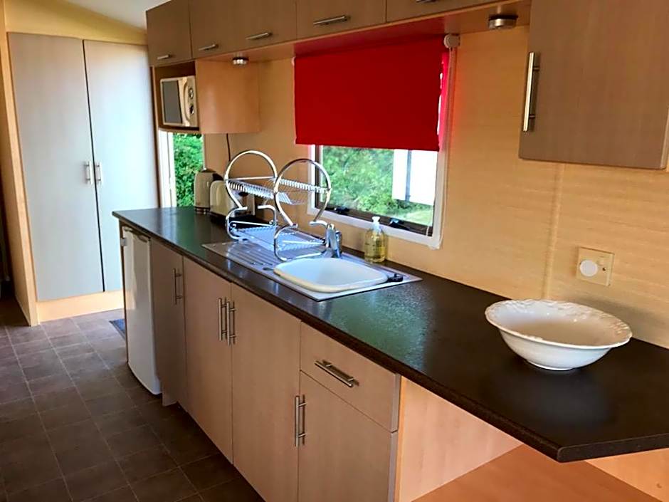 "Trinity" at Whitecliff Bay Isle of Wight- Yarborough View 4