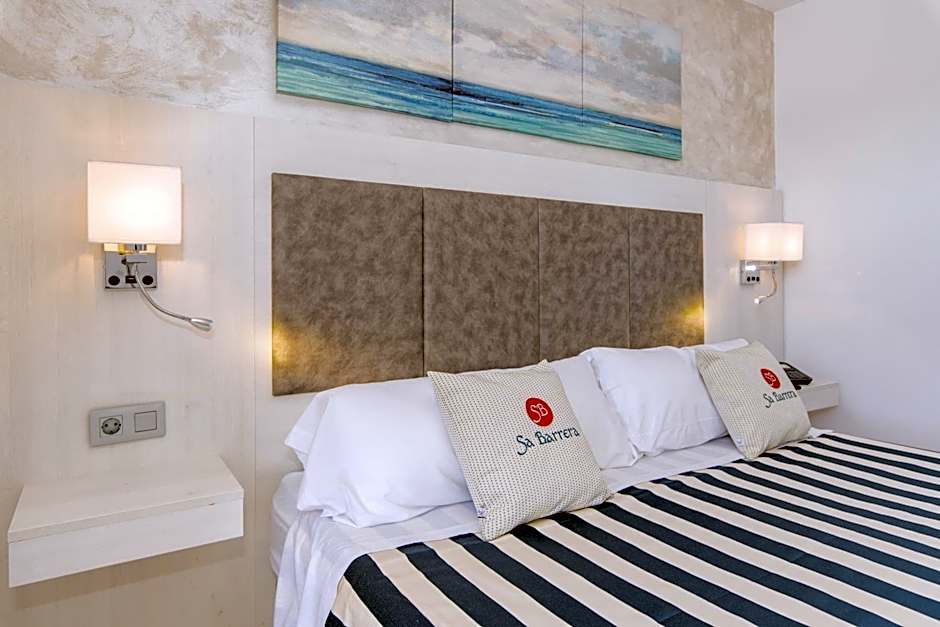 Sa Barrera - Adults Only