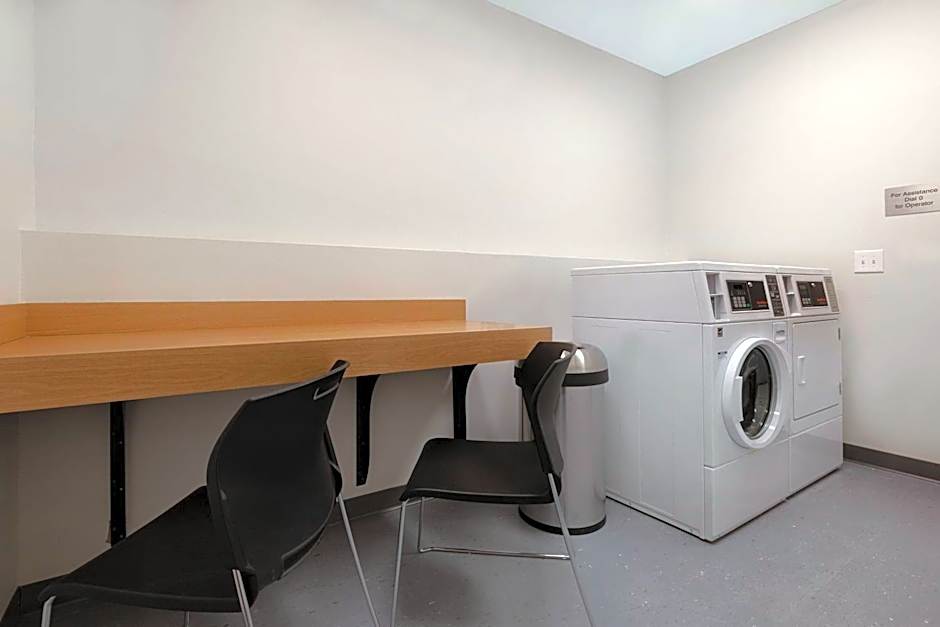 Fairfield by Marriott Inn & Suites Denver Airport at Gateway Park