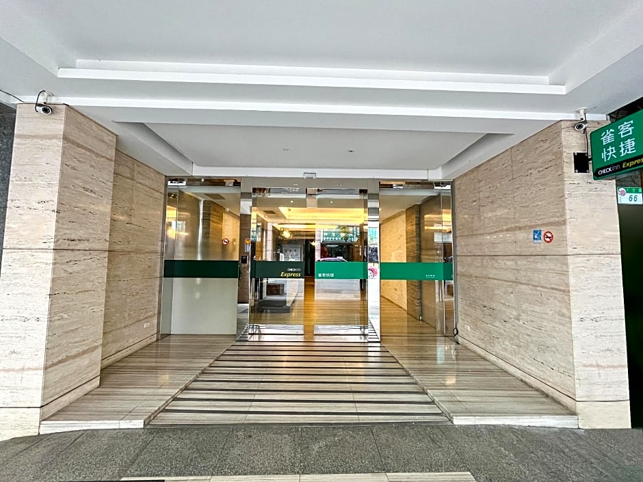 CHECK inn Express Taipei Station