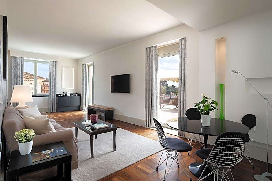 Photo 1 of 5 of Presidential 1 King Bed Suite, Skyline View, Terrace