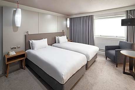 2 Single Beds Premium On High Floor