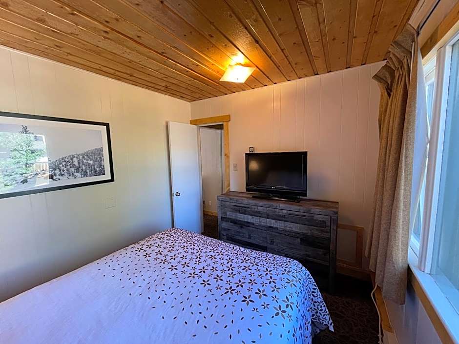 Estes Mountain Inn