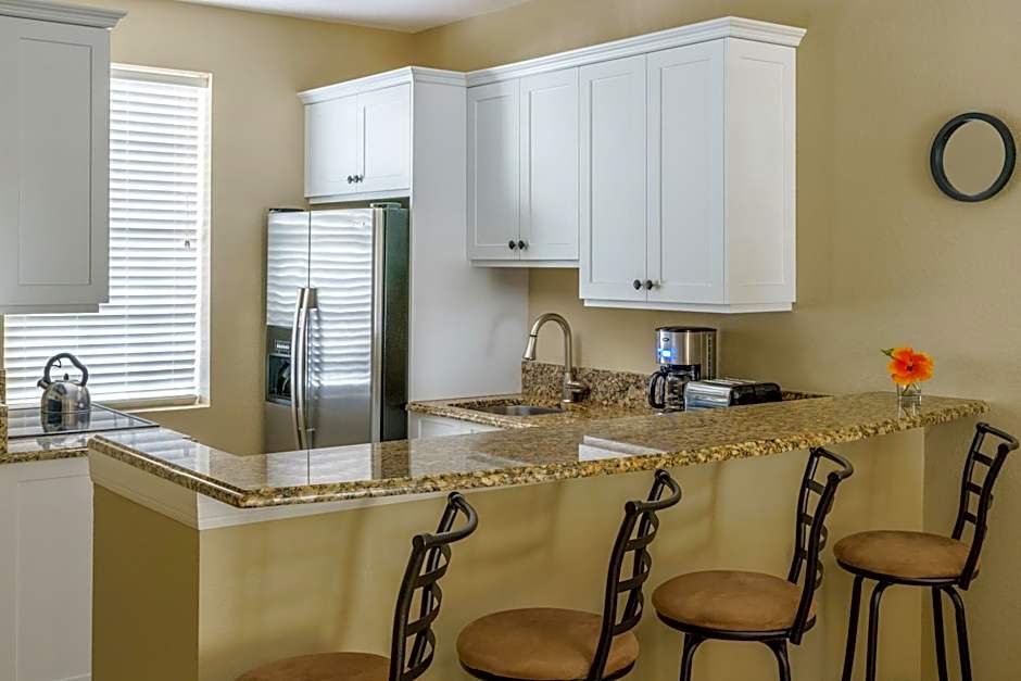 Olde Marco Island Inn And Suites