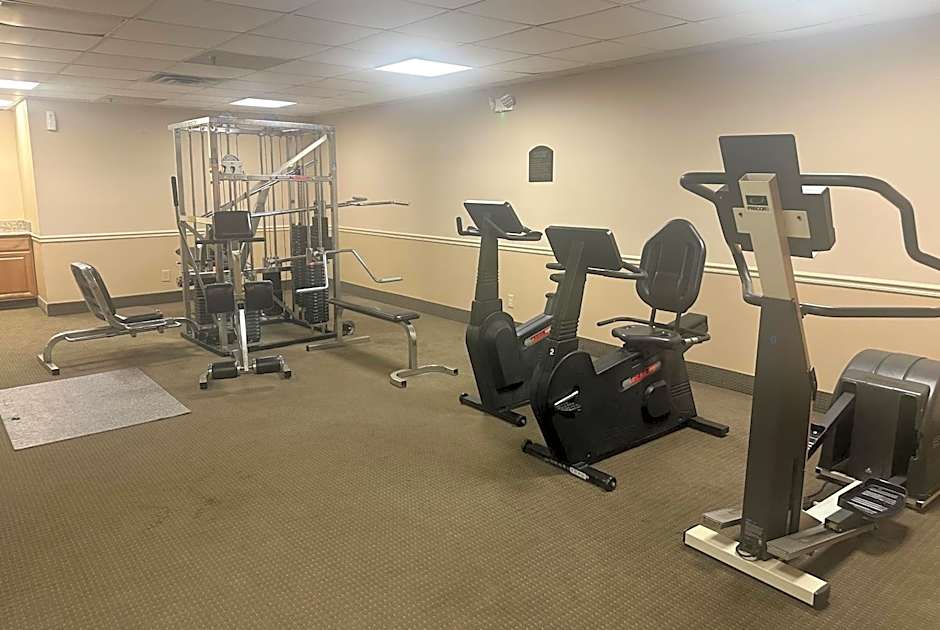 Wingate by Wyndham Livonia