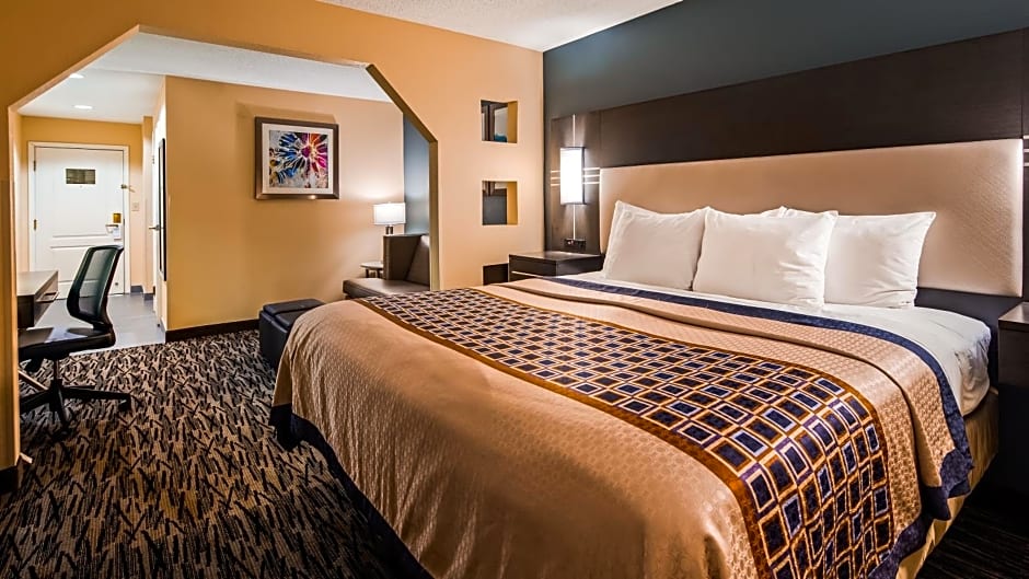 Best Western Bradbury Inn & Suites