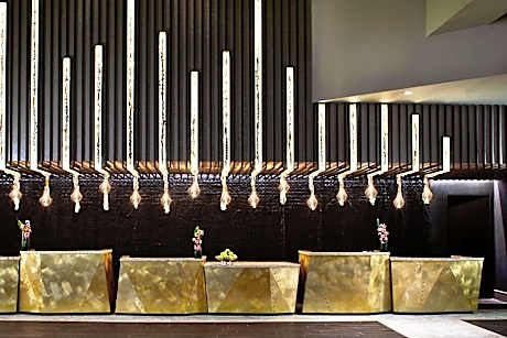 Renaissance by Marriott Nashville Hotel