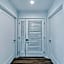 Fairfax District Chic City Oasis 2 BR Apt with Den 136