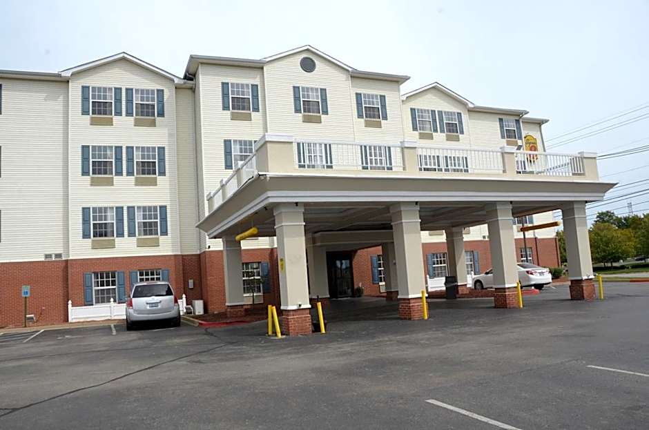 Super 8 by Wyndham Louisville/Expo Center