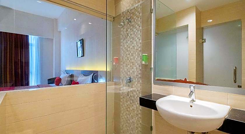 RedDoorz Premium @ Jalan Veteran Bojonegoro