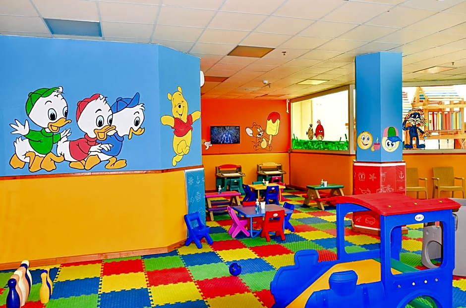 Steigenberger Hotel and Nelson Village