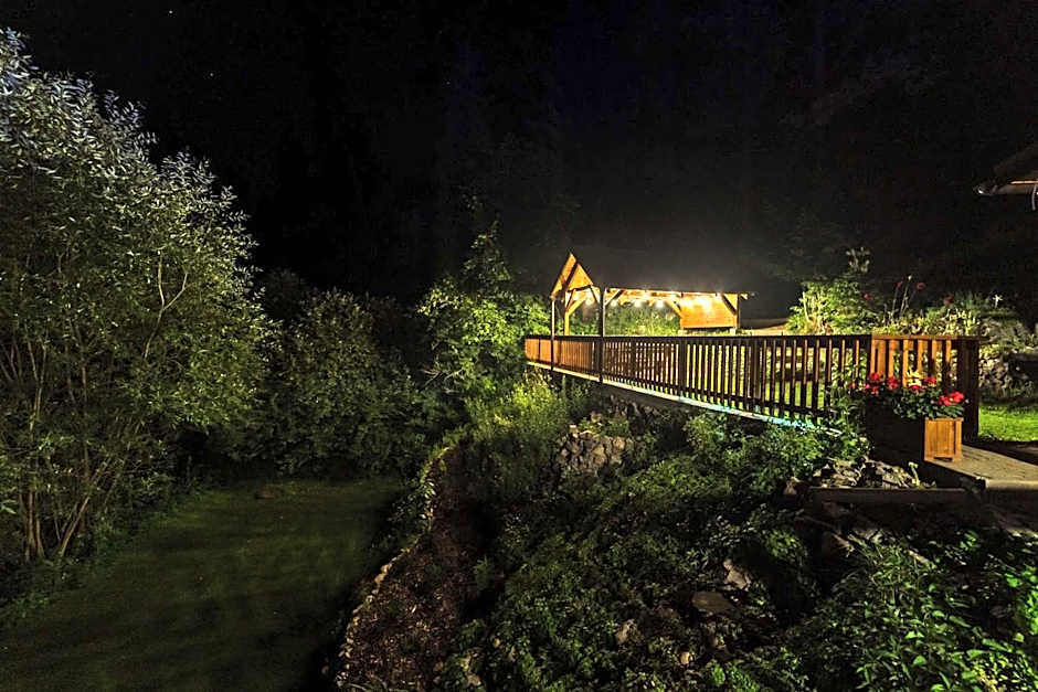 SOVIA WELLNESS CHATA s jacuzzi kaďou a saunou, Čingov