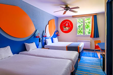 Quadruple Room with Twin Beds