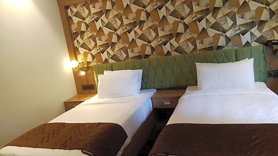 Foto 1 daripada 4 — Executive 2 Beds