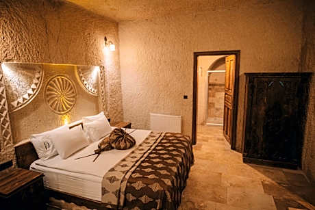 Queen Room with Spa Bath