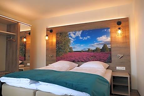 Meyn's Apartments & Hotel