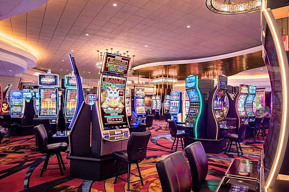 Horseshoe Black Hawk - A Caesars Rewards Destination