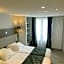 Mary's Hotel Republique