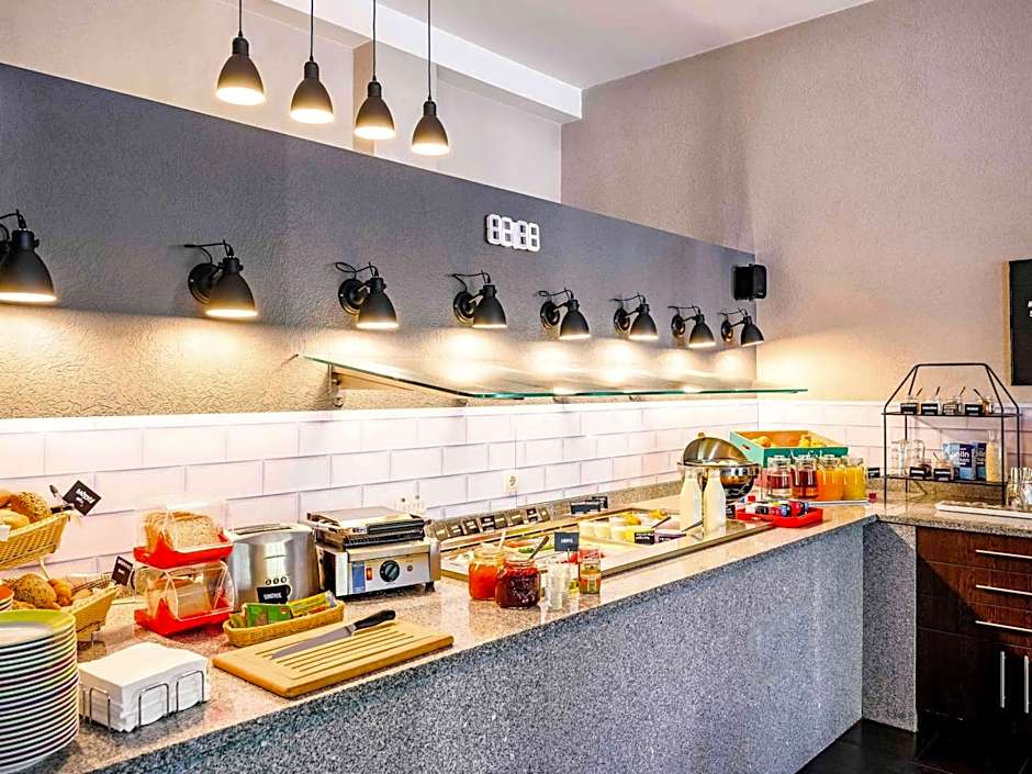 SleepinRoomz Boutique Hotel