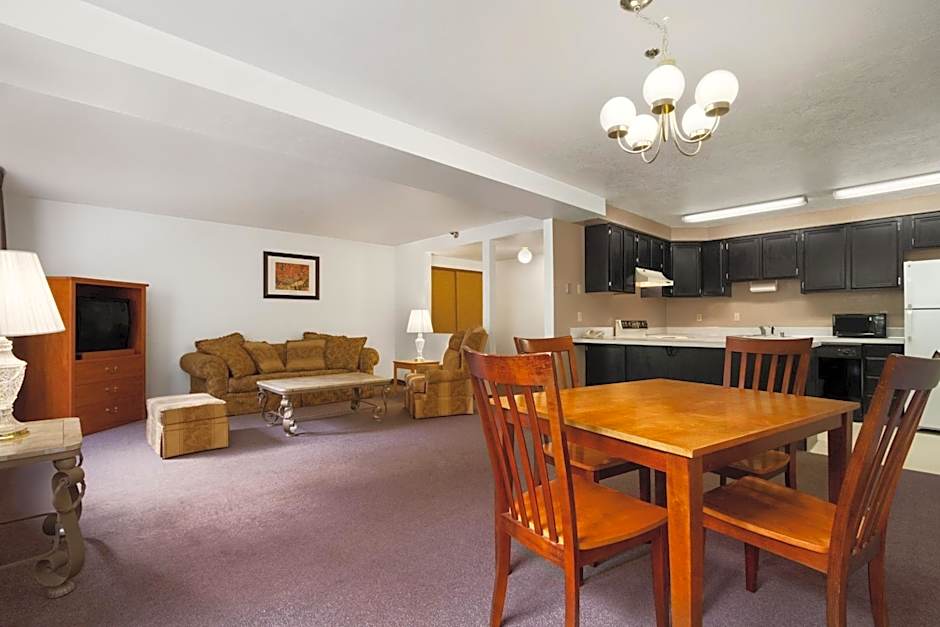 Super 8 by Wyndham Port Angeles at Olympic National Park