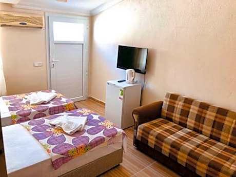 Economy Twin Room
