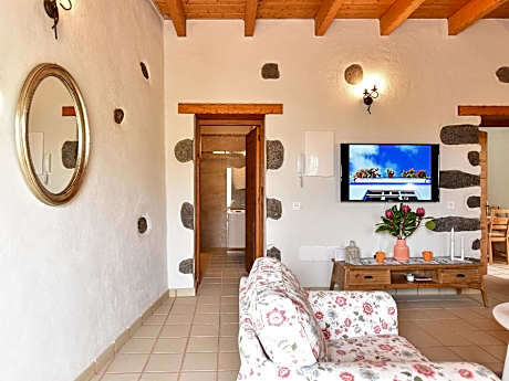 Villa in Ingenio with Private Pool