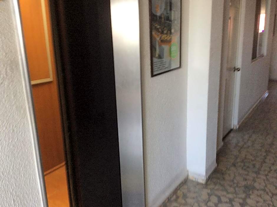 Hotel Trevi