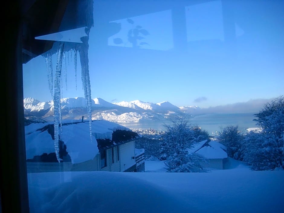 CabaÃ±as Del Martial