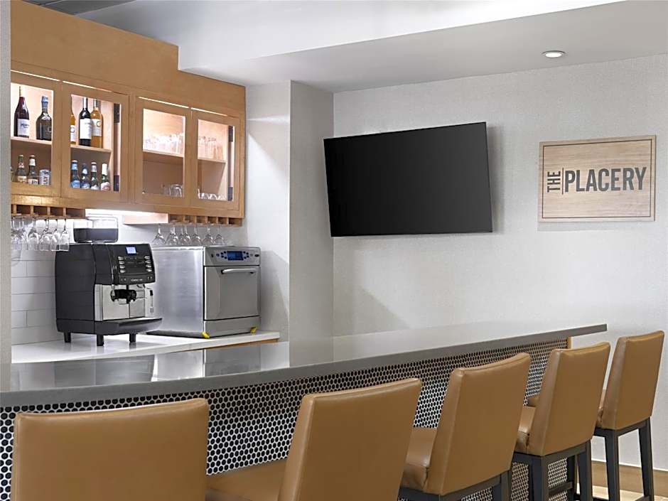 Hyatt Place Atlanta Alpharetta North Point Mall